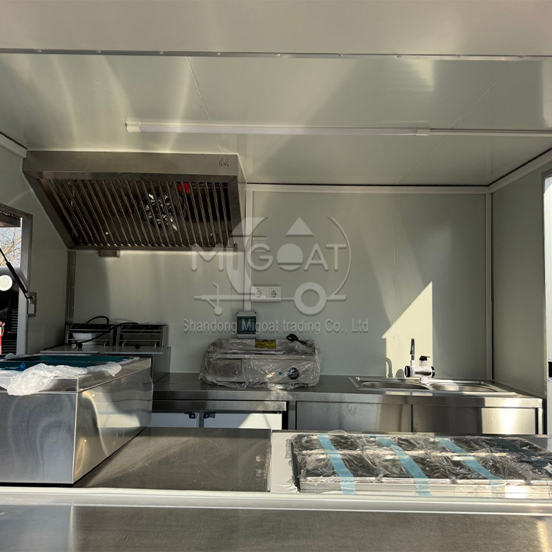 Trendy Pink Mobile Food Truck  - Food E Snacks recension och pris